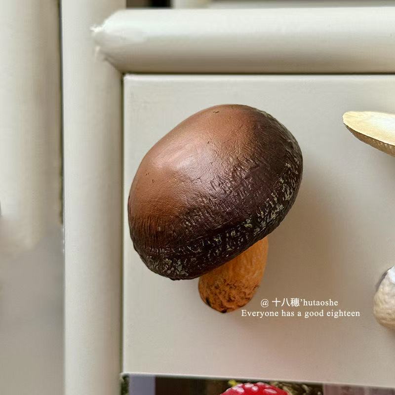Wholesale Simulation  mushroom shiitake mushroom refrigerator magnet